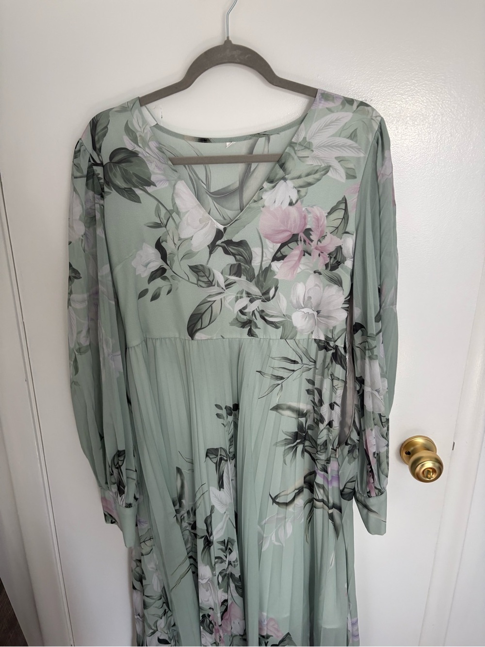 Floral Pleated Midi Dress in Sage Green